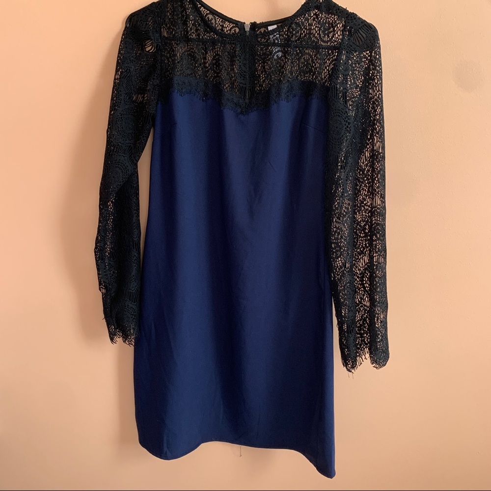 Navy dress with lace sleeve